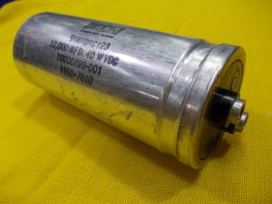 12000uF 40V condensatore elettrolitico STM