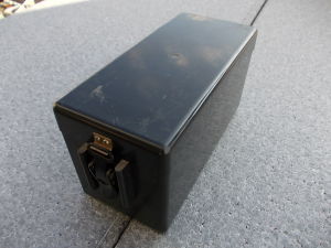 Ni/Cd battery 12V 3Ah with container