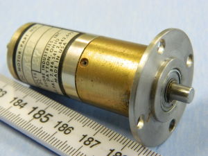 GLOBE 43A491 27Vcc miniature gear motorDC  1100rpm