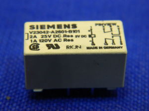 Relè 5Vcc 2scambi Siemens V23042-A2601-B101
