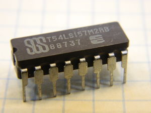 T54LS157M2RB integrated circuit