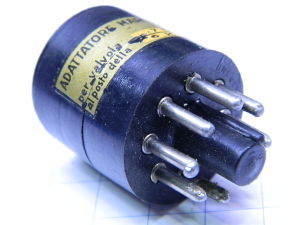 Tube socket adapter UX6 American 6 pin to octal, adattatore