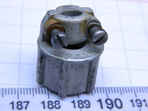 AN3057-4 Cannon connector cable clamp, serracavo