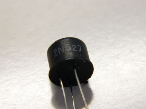 2N527 transistor al Germanio PNP TO5