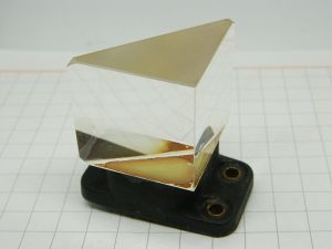 Crystal prism  Bausch & Lomb mm. 38x38x38