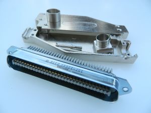 Connector IDC Centronics Amphenol 157-12640 64pin male,  with metal cover