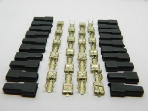 Faston connettore femmina 6,3 ottone stagnato, completi di coprifaston neri (n.20 pezzi)