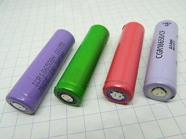 Carica batterie doppia batteria 18650 3.7 litio 220V alimentatore r