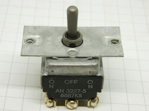Toggle switch CH AN3227-5  8887K5  ON-OFF-ON (I position momentary)  4SPDT
