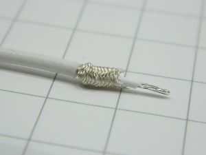 Shielded cable 1xAWG22 PTFE teflon white silver plated