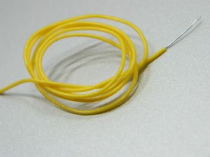 Cable 1xAWG32 solid core PTFE teflon yellow silver plated  (mt. 10)