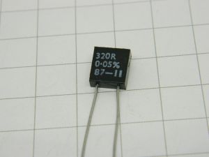 320ohm 0,05%  0,5W  Welwyn 4801 ultra precision metal film resistor