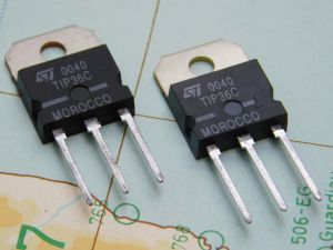TIP36C transistor PNP 100V 25A 125W  TO247 (n.2 pezzi)