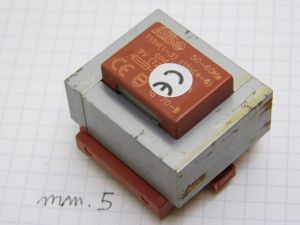 Trasformatore da circuito stampato 115V+115V / 9V 0,5A  4,5VA