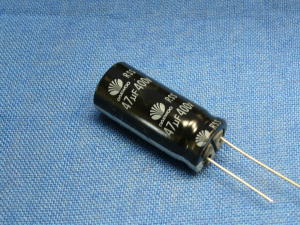 47uF 400V Condensatore elettrolitico 