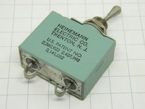 Heinemann 9157748  400Hz 2A 120Vac circuit breaker ( Airpax type 520-B-202)