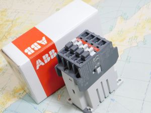 ABB AL9-40-00 contactor 220Vdc 4 poles 26A  DIN rail