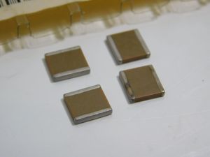 1,2MF 100Vdc Tantalum capacitor SMD  AVX Kyocera 30331C12SMA200 (n.4pcs.)