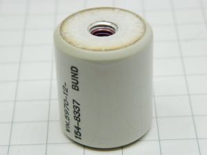 Isolatore cilindrico in ceramica mm. 25,8x30